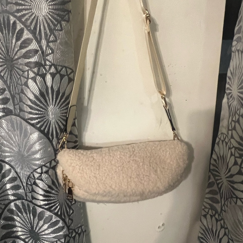 Chic Cream Shearling Crossbody Bag